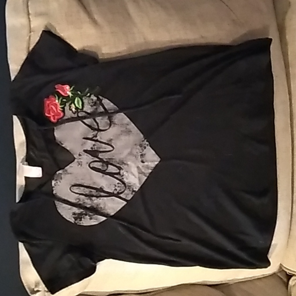Black love shirt